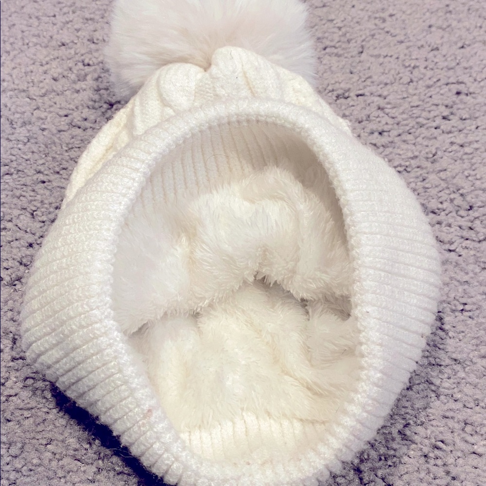 Cozy Knit Pom-Pom Beanie for Kids - Picture 2 of 2